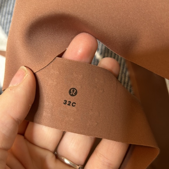 NWOT Lululemon Take Shape Bra - Picture 5 of 5